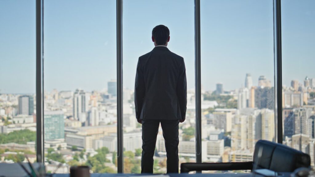 Abrir Empresa Sozinho: Escolha Entre EI ou SLU com Segurança